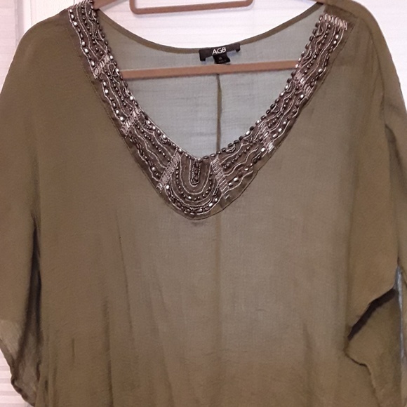 Green blouse - Picture 2 of 2