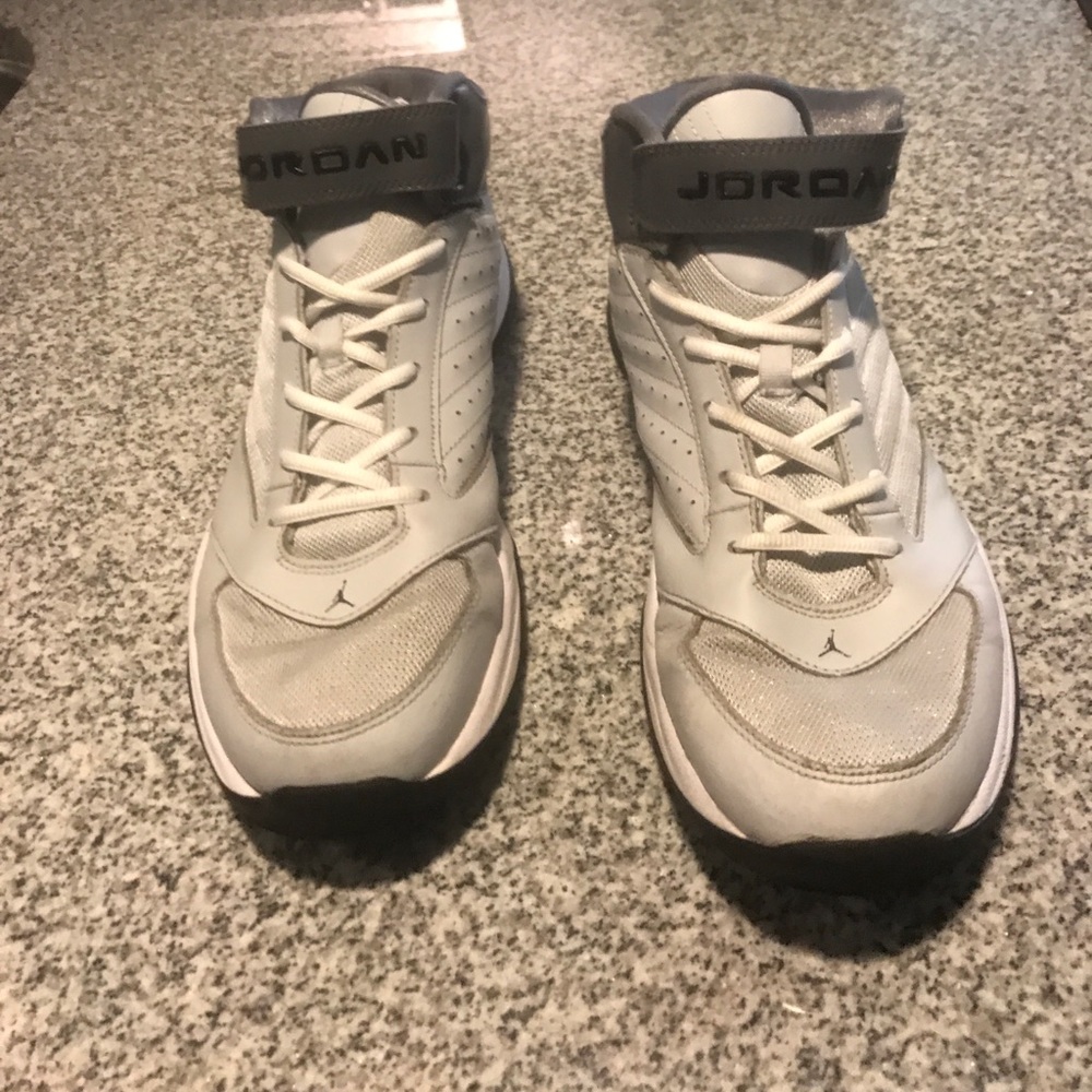 Air Jordan BCT Mid 3 Platinum-Black-Grey
