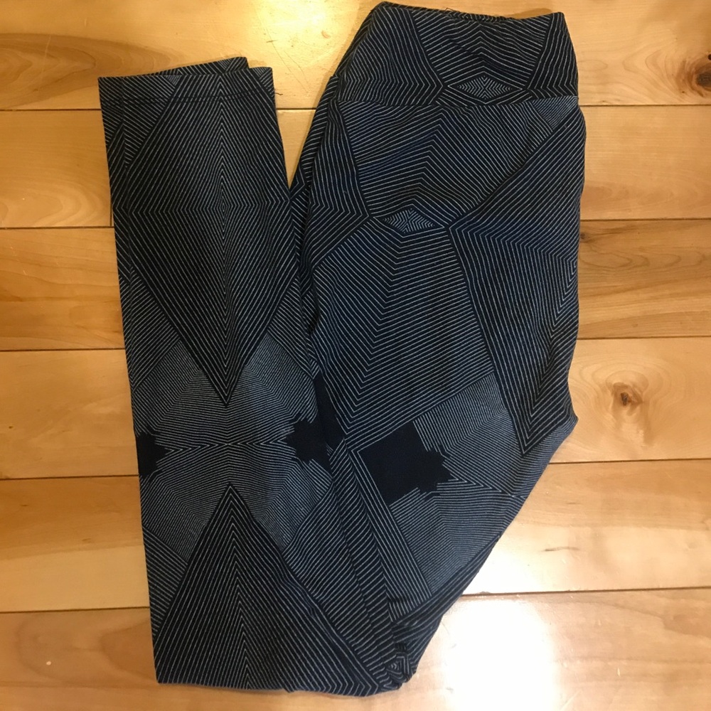 Lularoe OS Leggings.  GUC