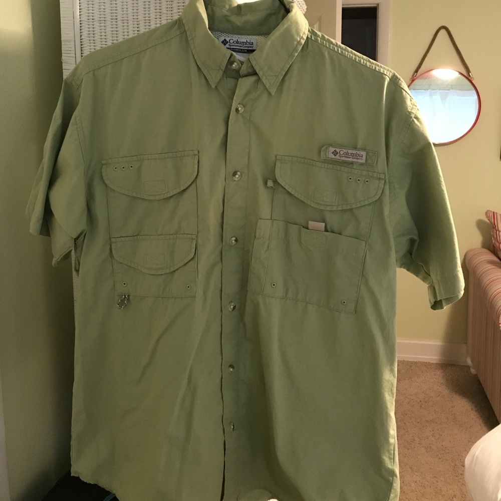 Columbia button down, great condition!