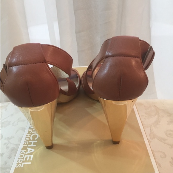 🆕Michael Kors Espectacular Gold platform Sandals - Picture 5 of 8