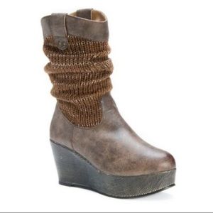 NWT Muk Luks Quinn Wedge Bootie