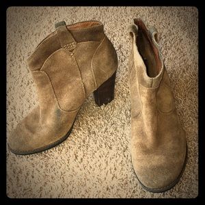 Clark’s ankle boots 7.5