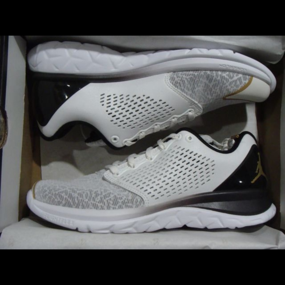 Nike Jordan Trainer ST PREM White/Gold-Black