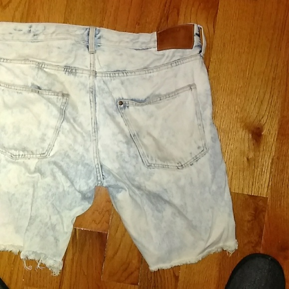 Denim shorts - Picture 2 of 2