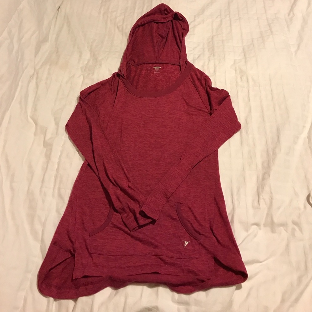 Old Navy active hooded long-sleeve shirt