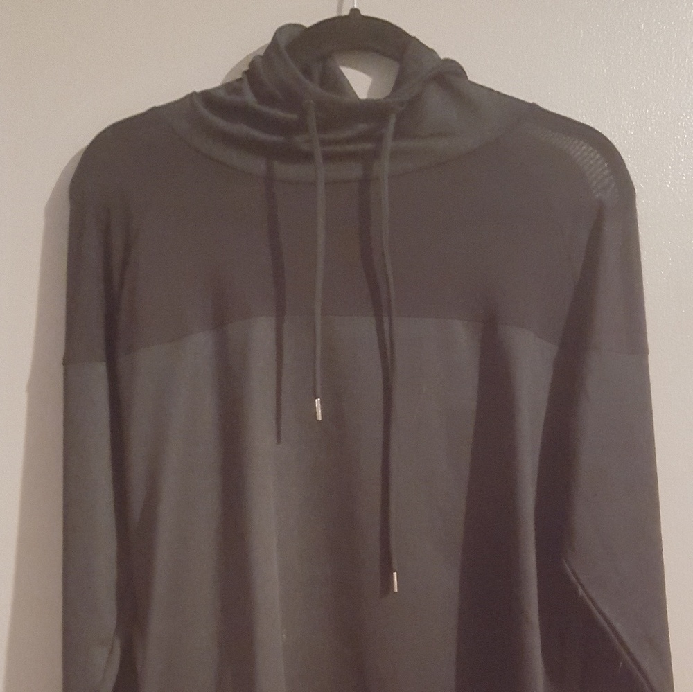 Nikki Blackketter x Gymshark surface sweater hoodi