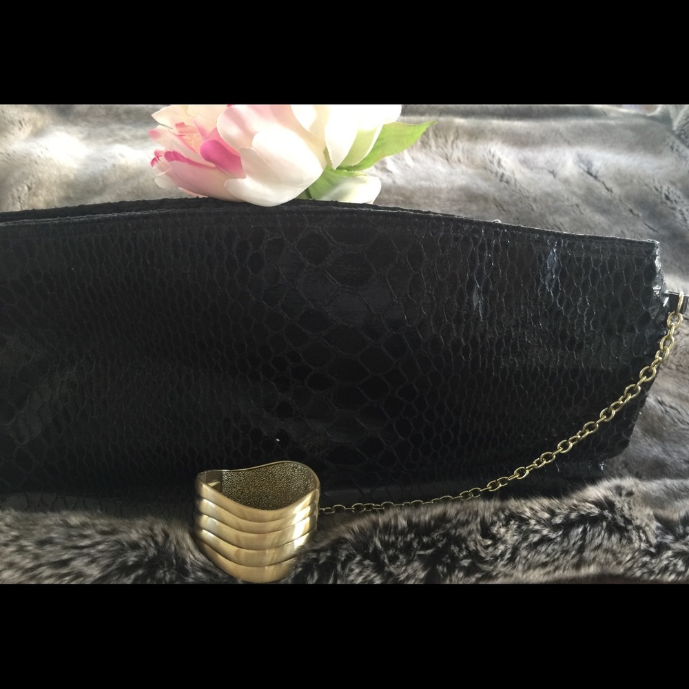 Sale!Rihanna Black Cuff Chained Purse