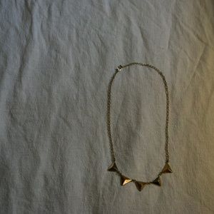Gold necklace (costume jewelry)