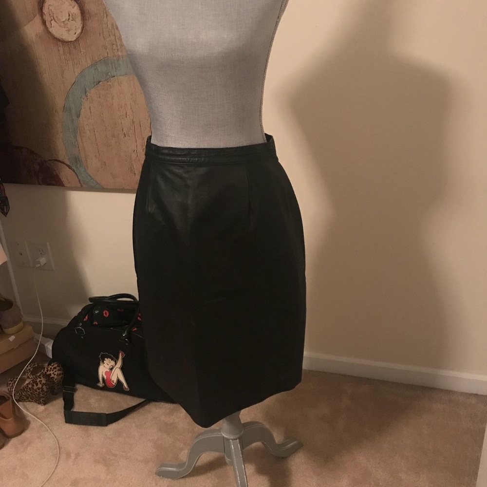 Leather skirt