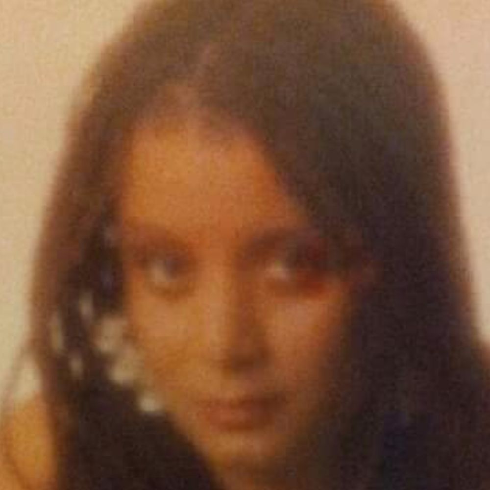 Meet your Posher, Debora