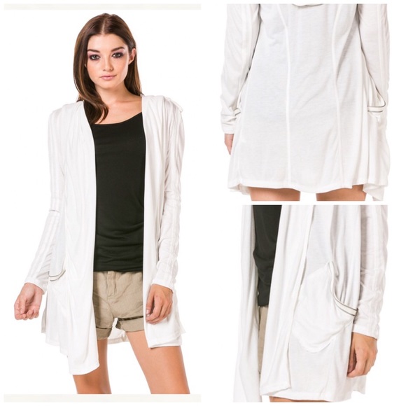 Hooded long sleeved jacket - Picture 2 of 3