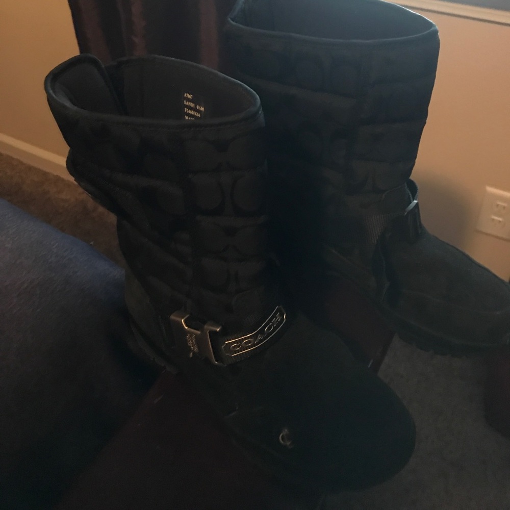 Women’s sz 61/2 coach boots