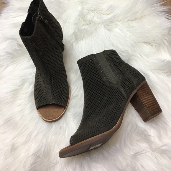 green peep toe booties