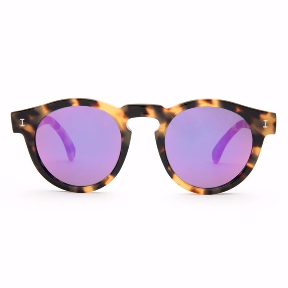 Illesteva Accessories - Illesteva Leonard Mirrored Sunglasses