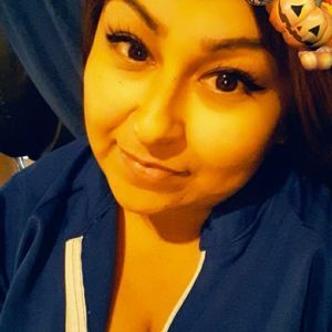 Meet your Posher, Yvette