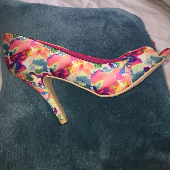 Christian Siriano  Heels🎉💋 - Picture 1 of 4