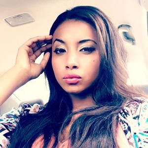 Meet your Posher, Brielle