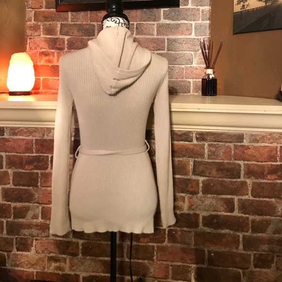 Lady’s cardigan with hood - Picture 3 of 4