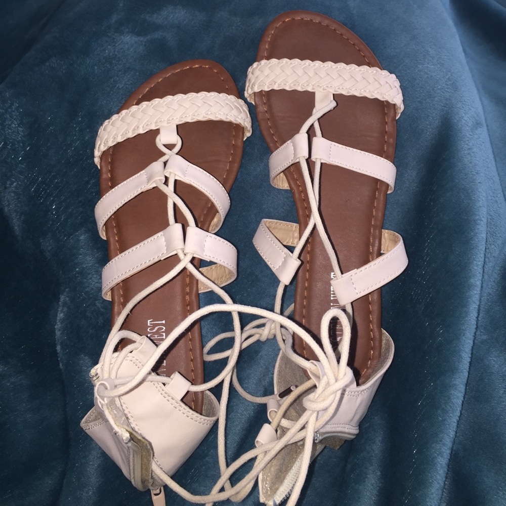 Lace up summer sandals💋