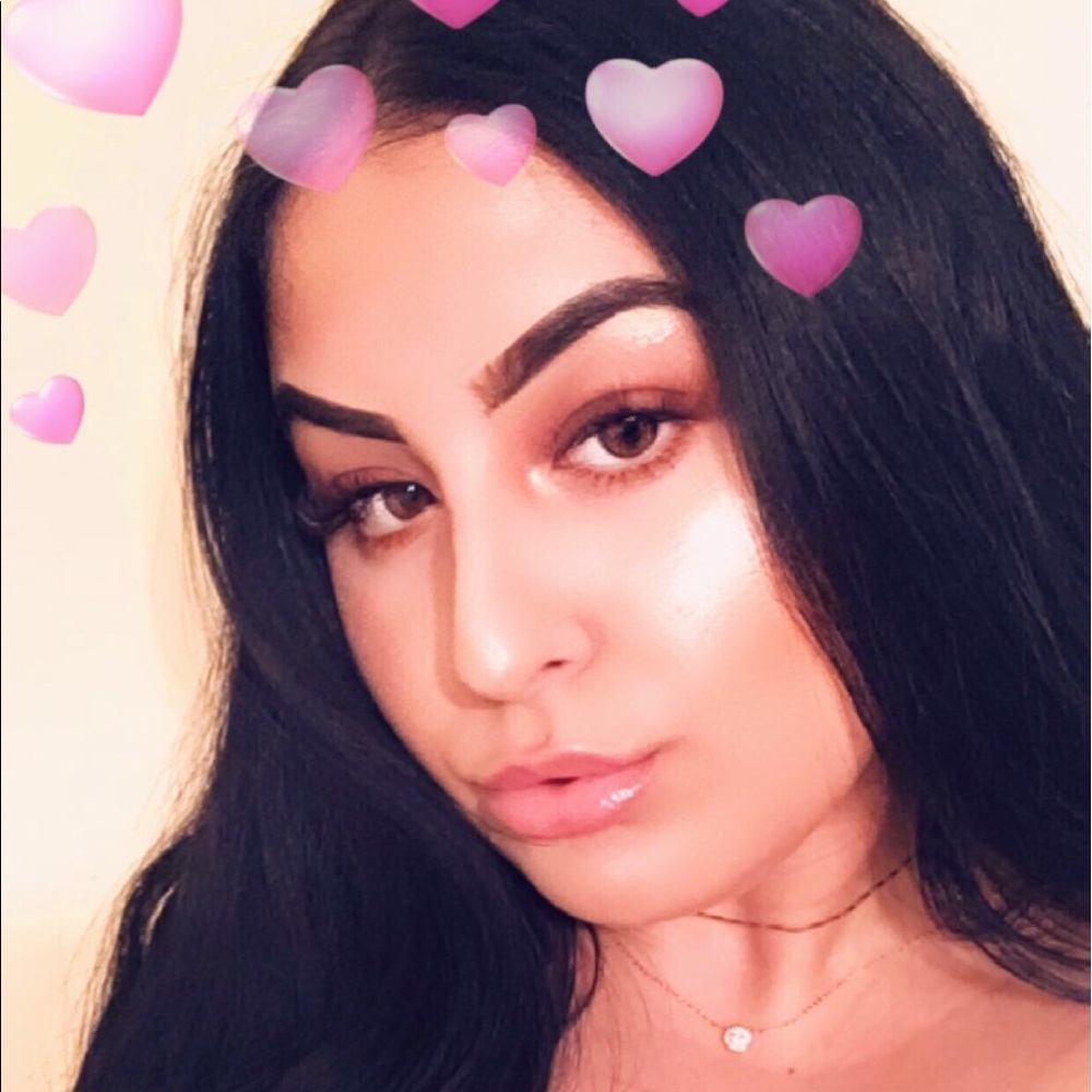 Meet your Posher, Nouneh