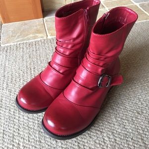 Red boots size 9