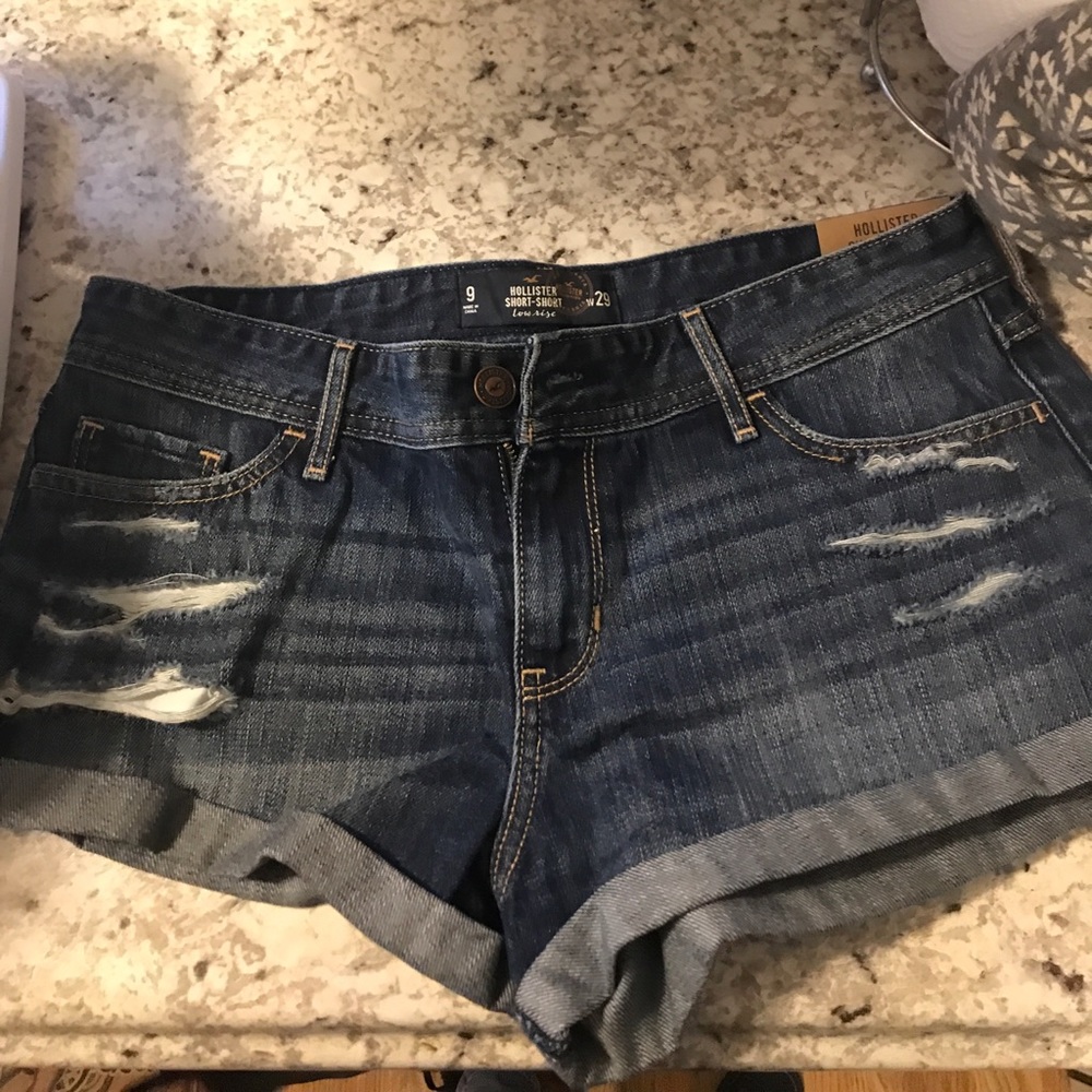Hollister shorts size 9 (SOLD) - Picture 2 of 4