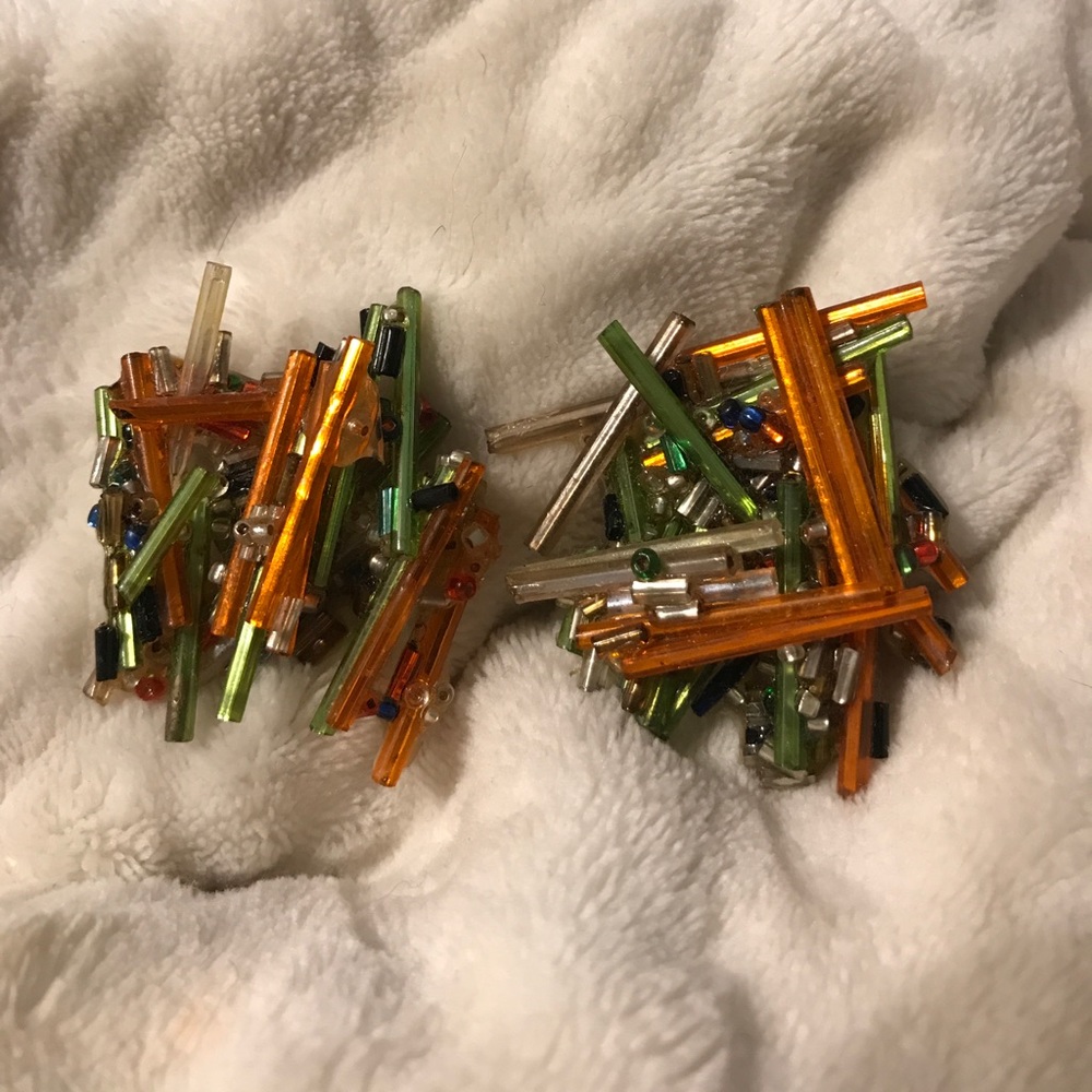Vintage 80s Bead Cluster Clip On Earrings
