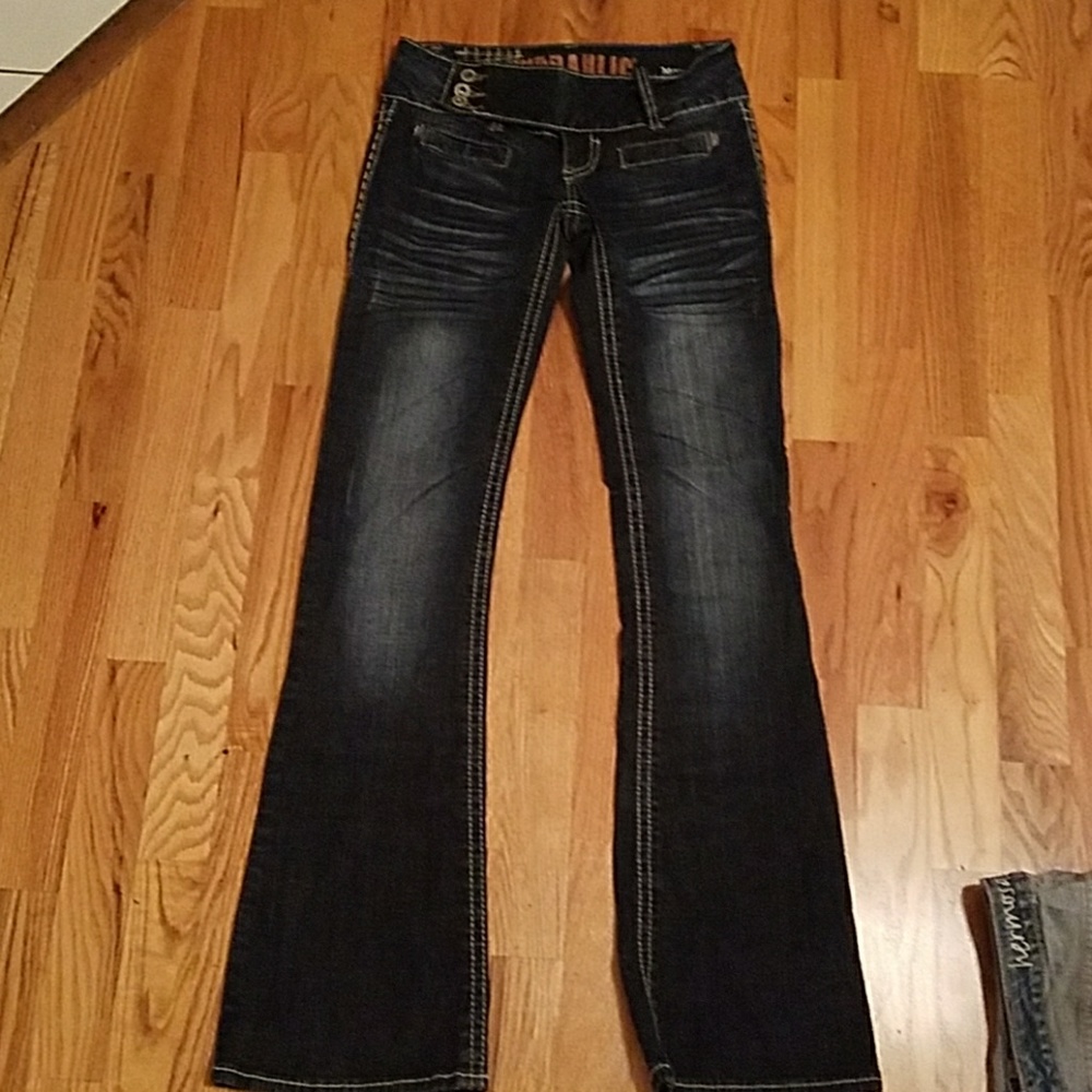 Low rise jeans