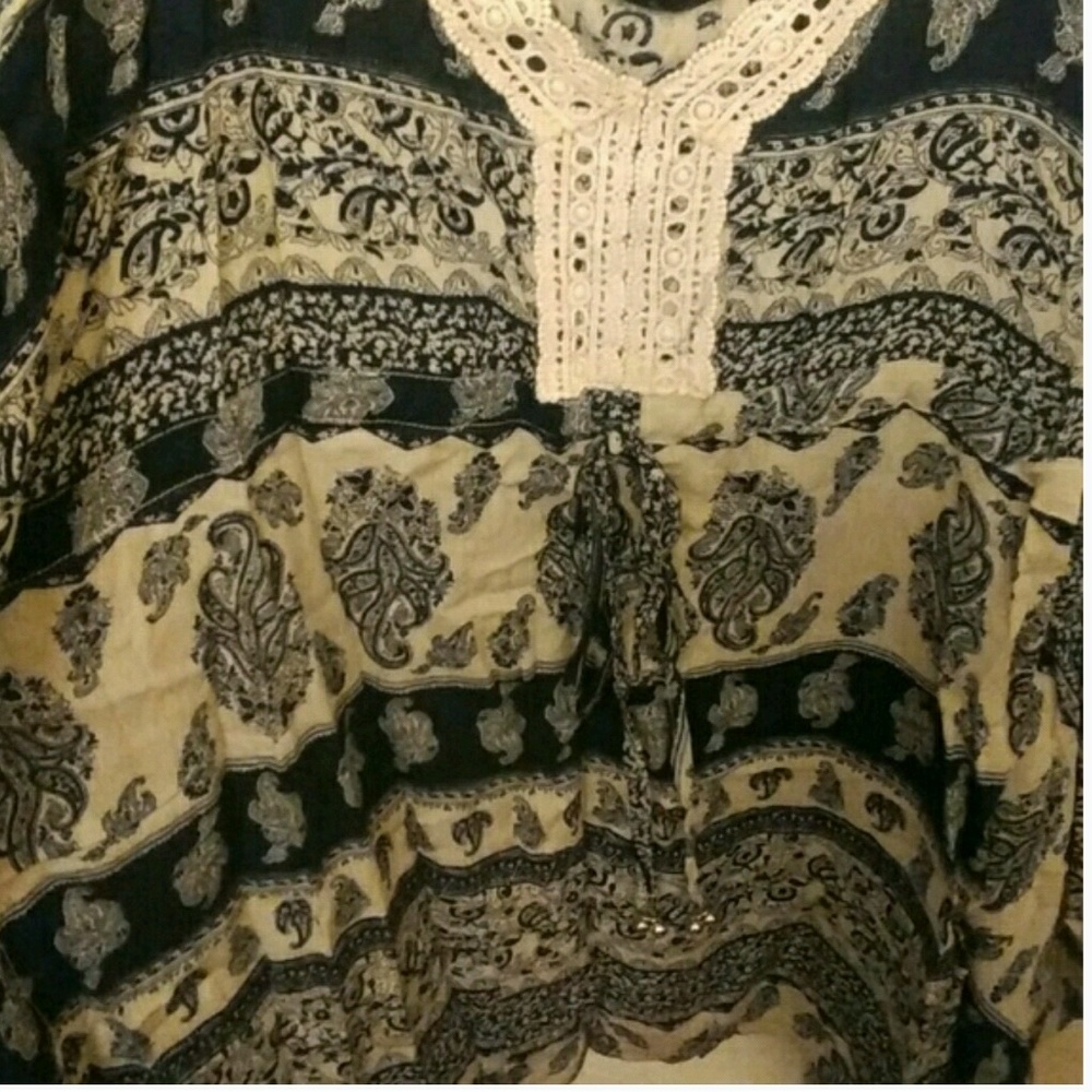 Cold shoulder top - Picture 4 of 6