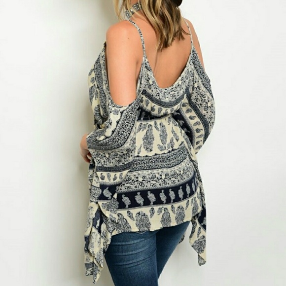 Cold shoulder top - Picture 2 of 6