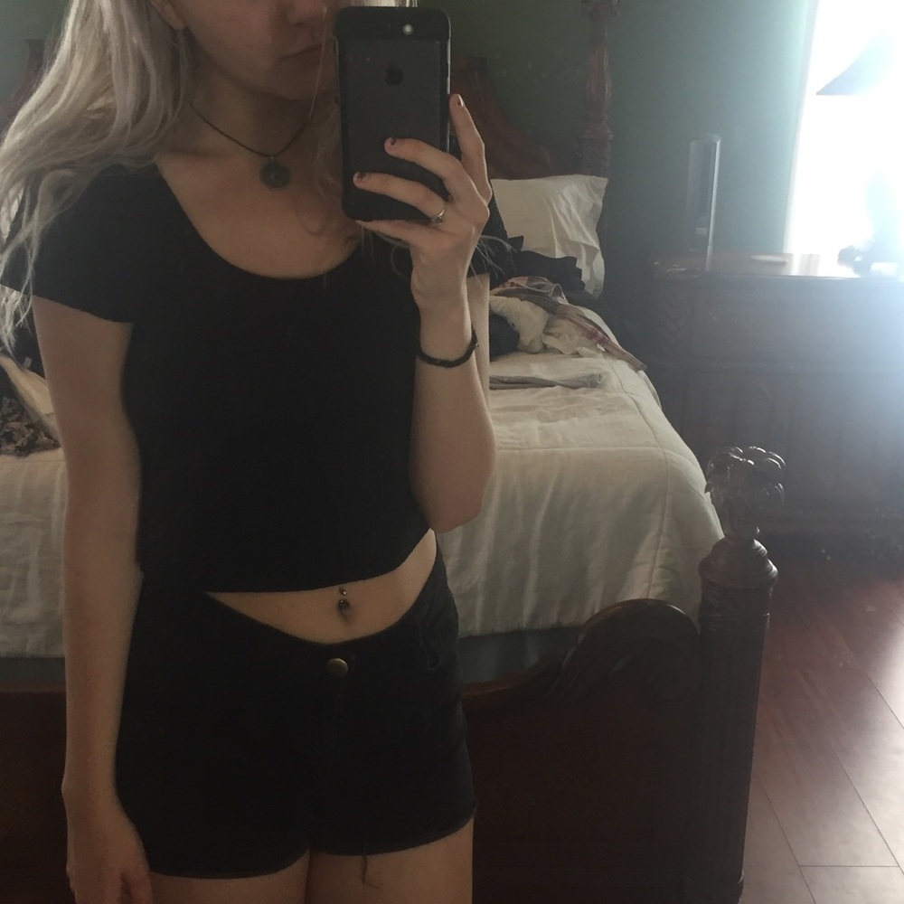 Black CropTop