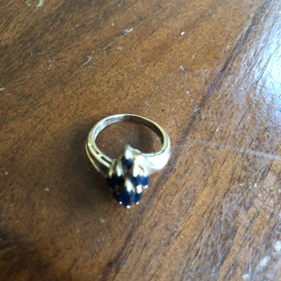 Authentic sapphire ring, size 5.5, $999, preloved - Picture 3 of 6