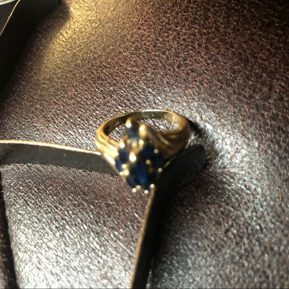 Authentic sapphire ring, size 5.5, $999, preloved - Picture 5 of 6