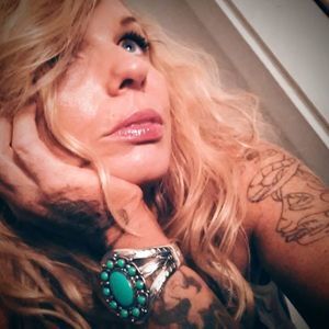 Meet your Posher, Amber