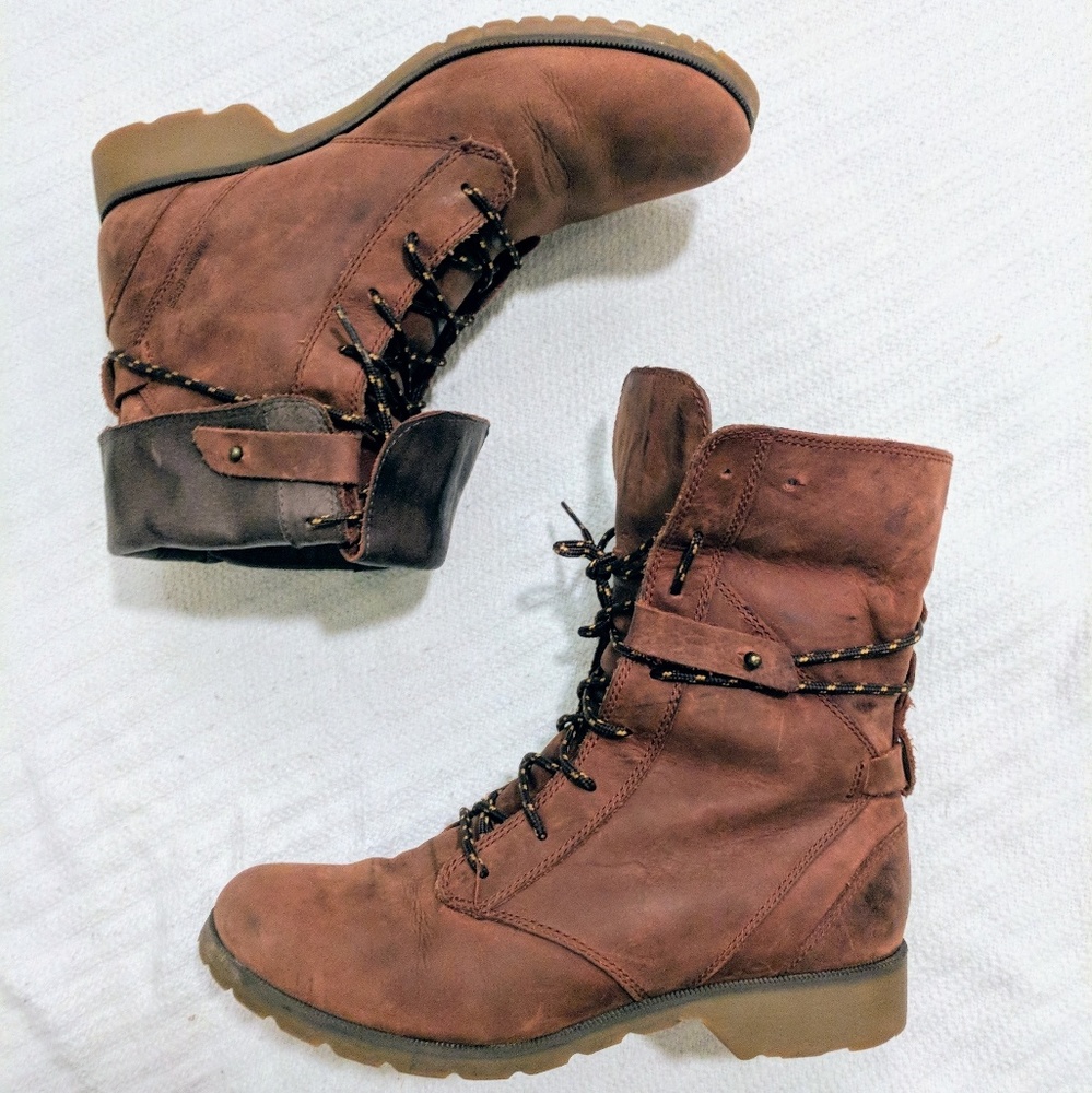 Delavina Lace Adobe Brown Teva boots
