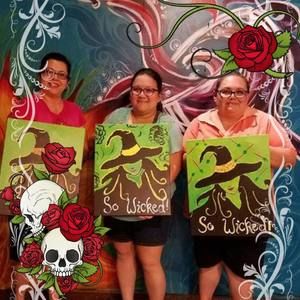 Meet your Posher, Laura