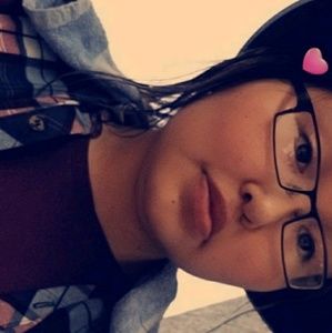 Meet your Posher, Sharlie