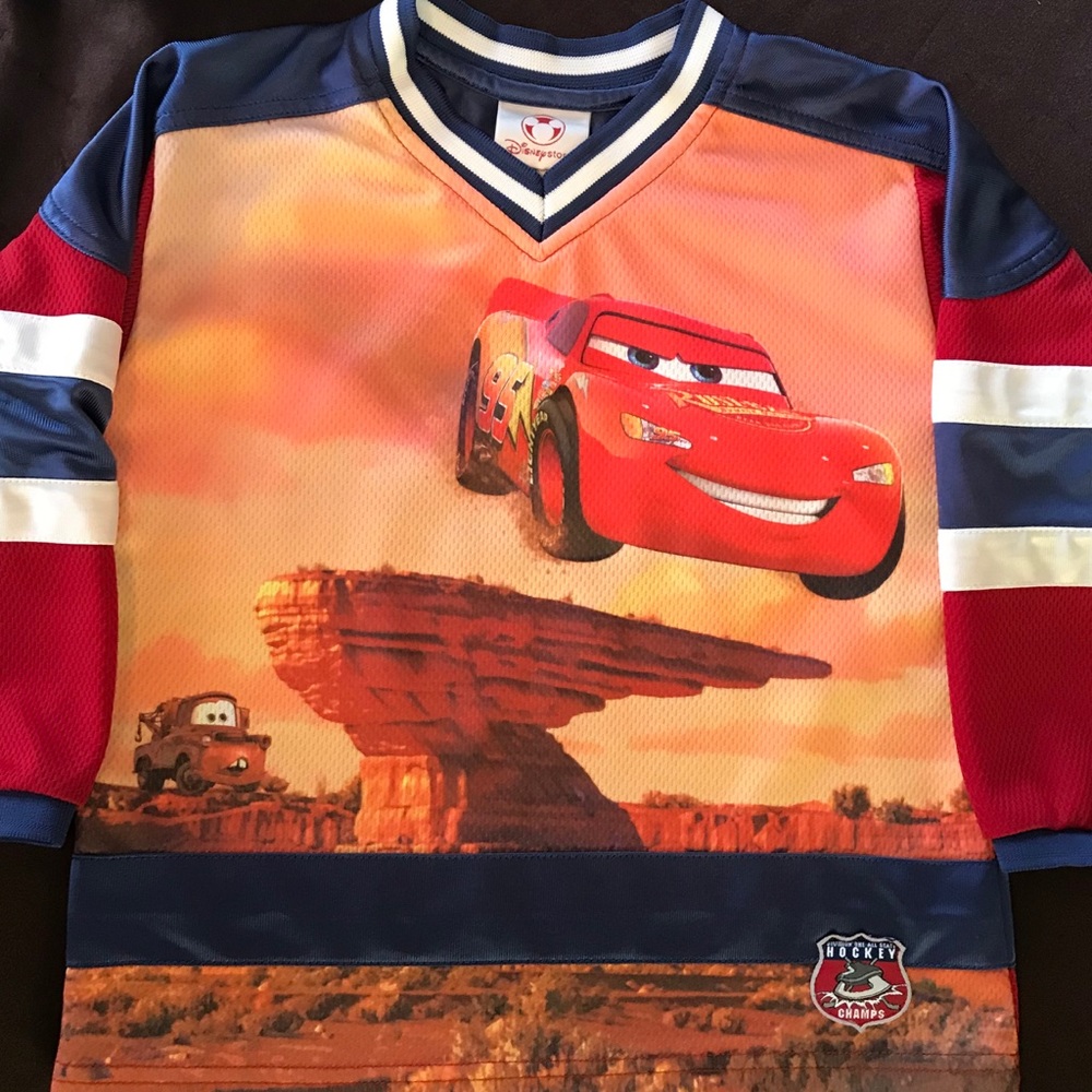 💕Disney Lightening McQueen XS Polyester Shirt💕