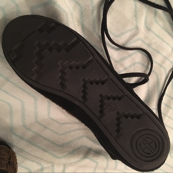 🎉HP🎉House of Harlow 1960 beaded moccasins - Picture 8 of 8