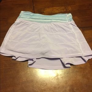 EUC lululemon size 4 running skirt