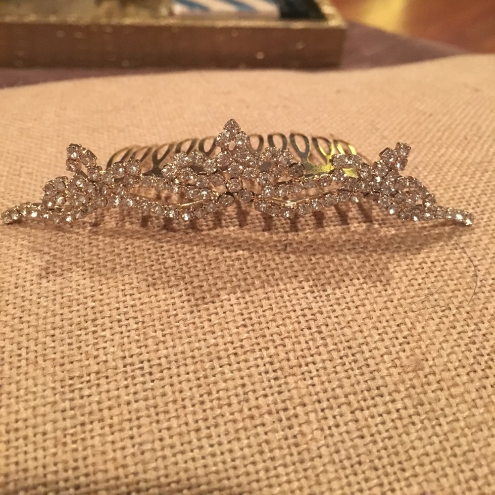 Gold bridal hair piece