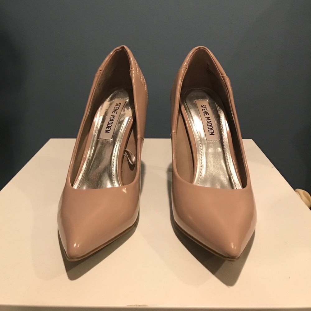 Steve Madden Patent Pump