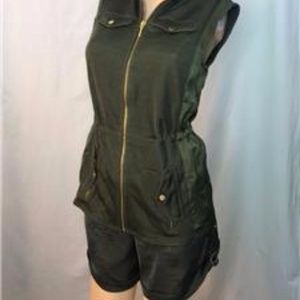 Armani Exchange Green Cargo Vest and Shorts sz S