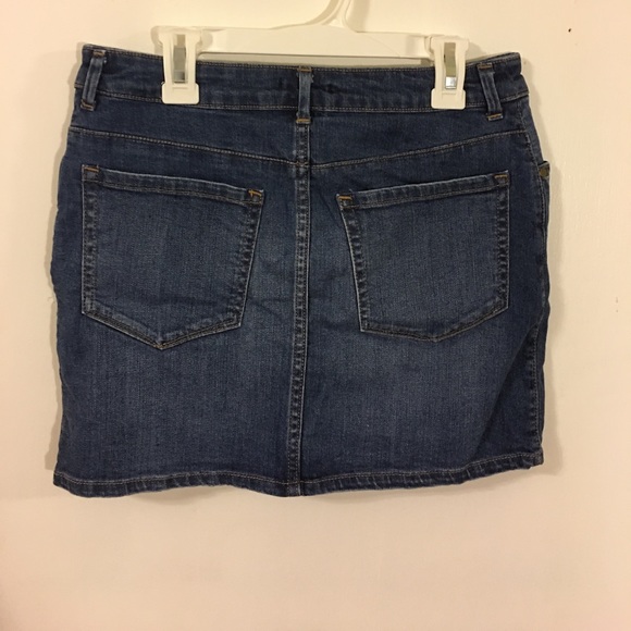 Skirt - Picture 2 of 2