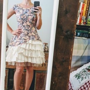 Cute and fun original Modcloth dress!
