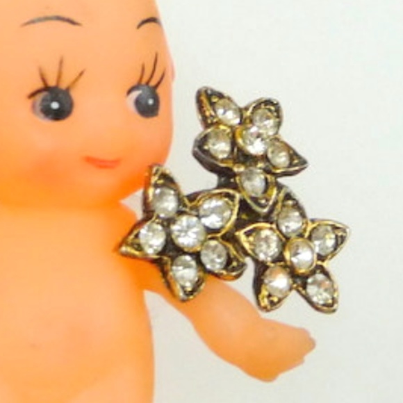 Brooches Pair Rhinestone Flowers Cluster Bridal Rare 1950s Vintage Holiday - Picture 2 of 8