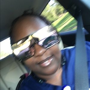 Meet your Posher, Renarta