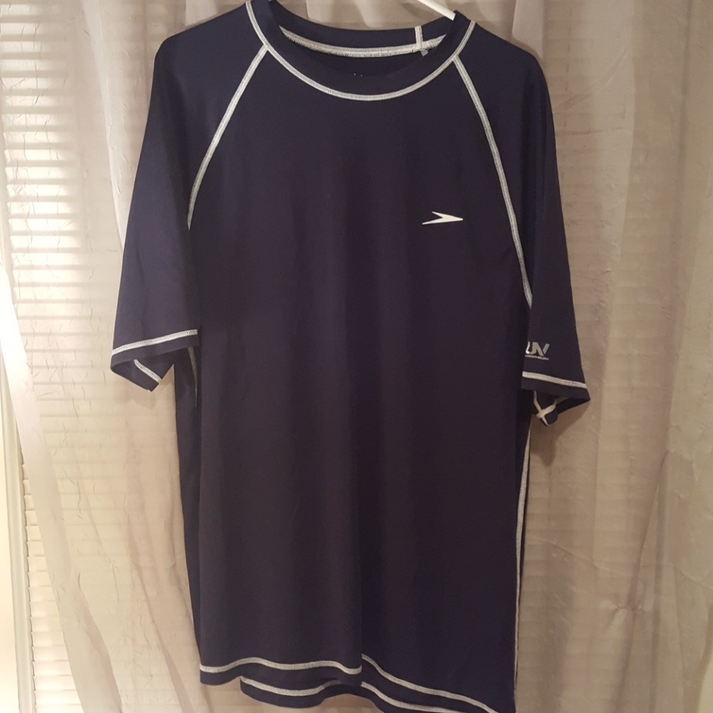 Mens XL Speedo shirt