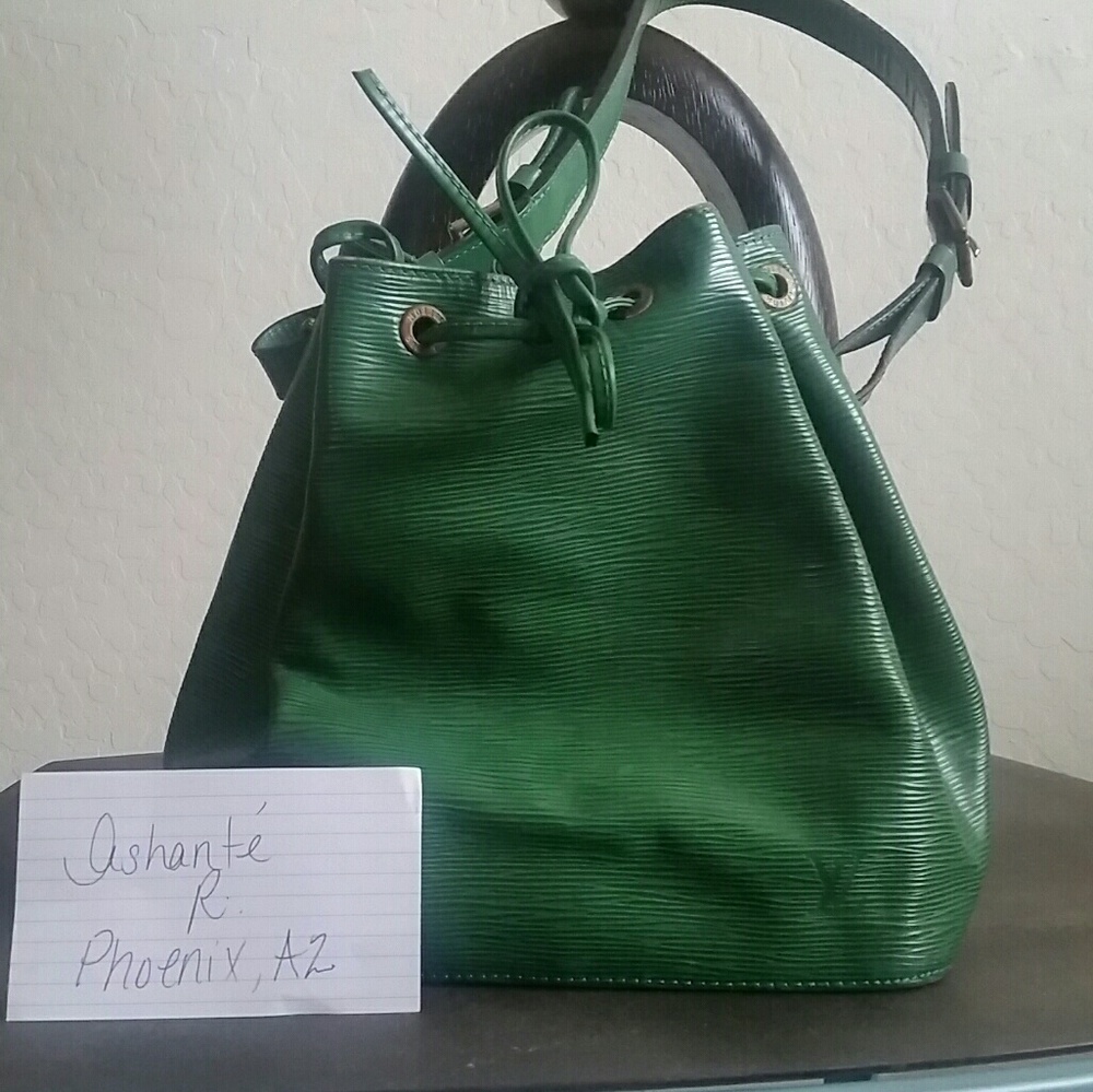 SOLD Louis Vuitton Epi Noe